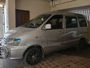 New Toyota Noah 2005 Silver
