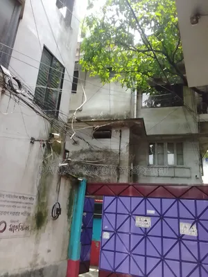 মতিঝিলের ৫ আগস্ট এলাকায় ৮ বেডরুমের বাড়ি বিক্রয়ের জন্য
