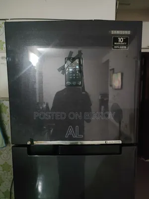 একটি স্যামসাং ফ্রিজ বিক্রি হবে