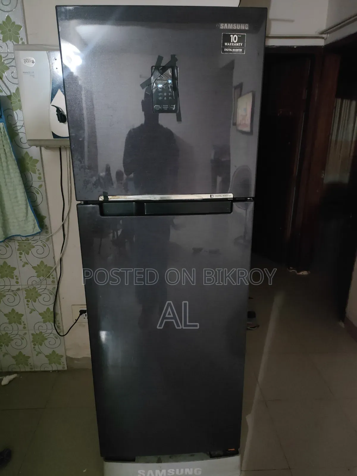 একটি স্যামসাং ফ্রিজ বিক্রি হবে