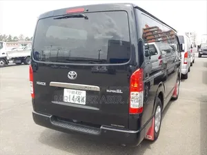 টয়োটা হাইএস ২০২৩ ব্ল্যাক