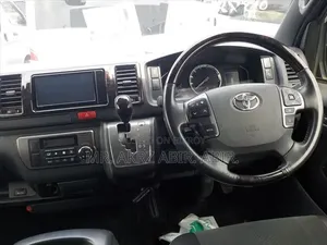 টয়োটা হাইএস ২০২৩ ব্ল্যাক