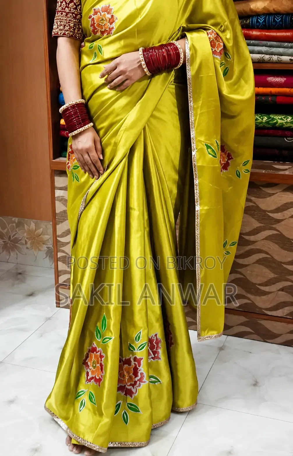 Beautiful Handprint Saree, Soft and Shiny