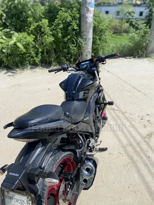 New Suzuki Bike 2018 Black