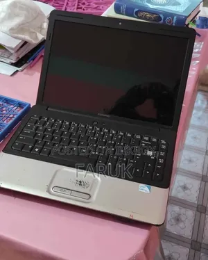 Laptop HP Compaq Presario CQ40 2GB Intel Core 2 Duo HDD 320GB