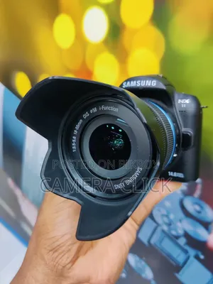 Samsung NX11 Mirrorless Camera