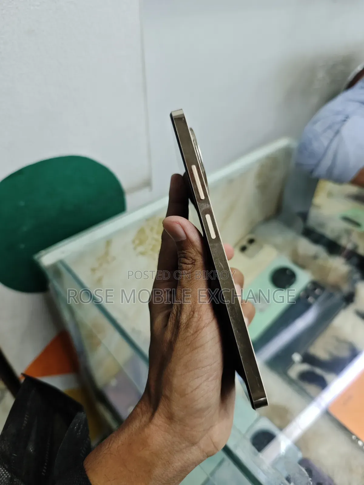 রিয়েলমি ২৫৬ জিবি রোজ গোল্ড