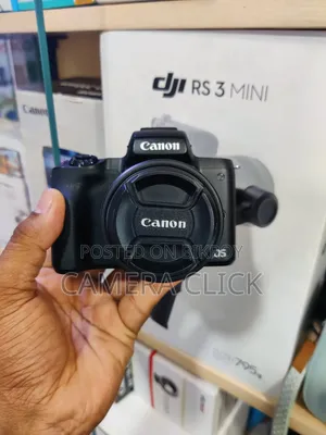 Canon M50 Mark II 15-45mm Lens