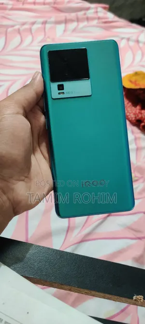 আইকিউওও ১২৮ জিবি ব্লু