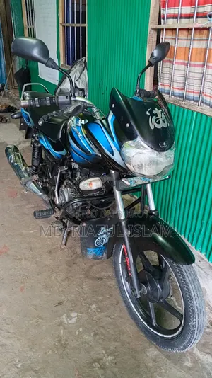 Bajaj Discover 100 2012 Black