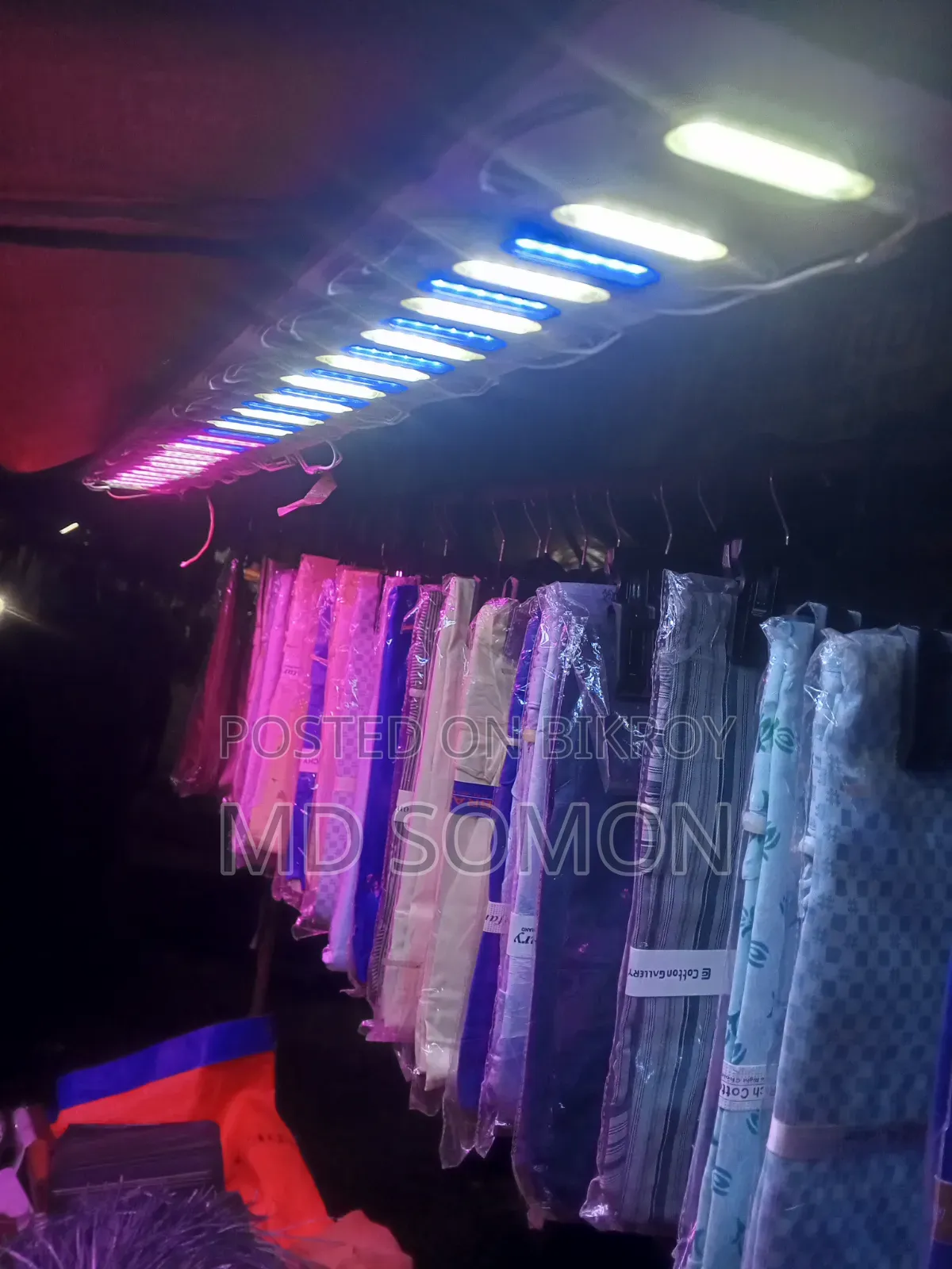 লোহার তৈরী চার চাকার গাড়ি যেকোন কিছু বিক্রি করা যাবে