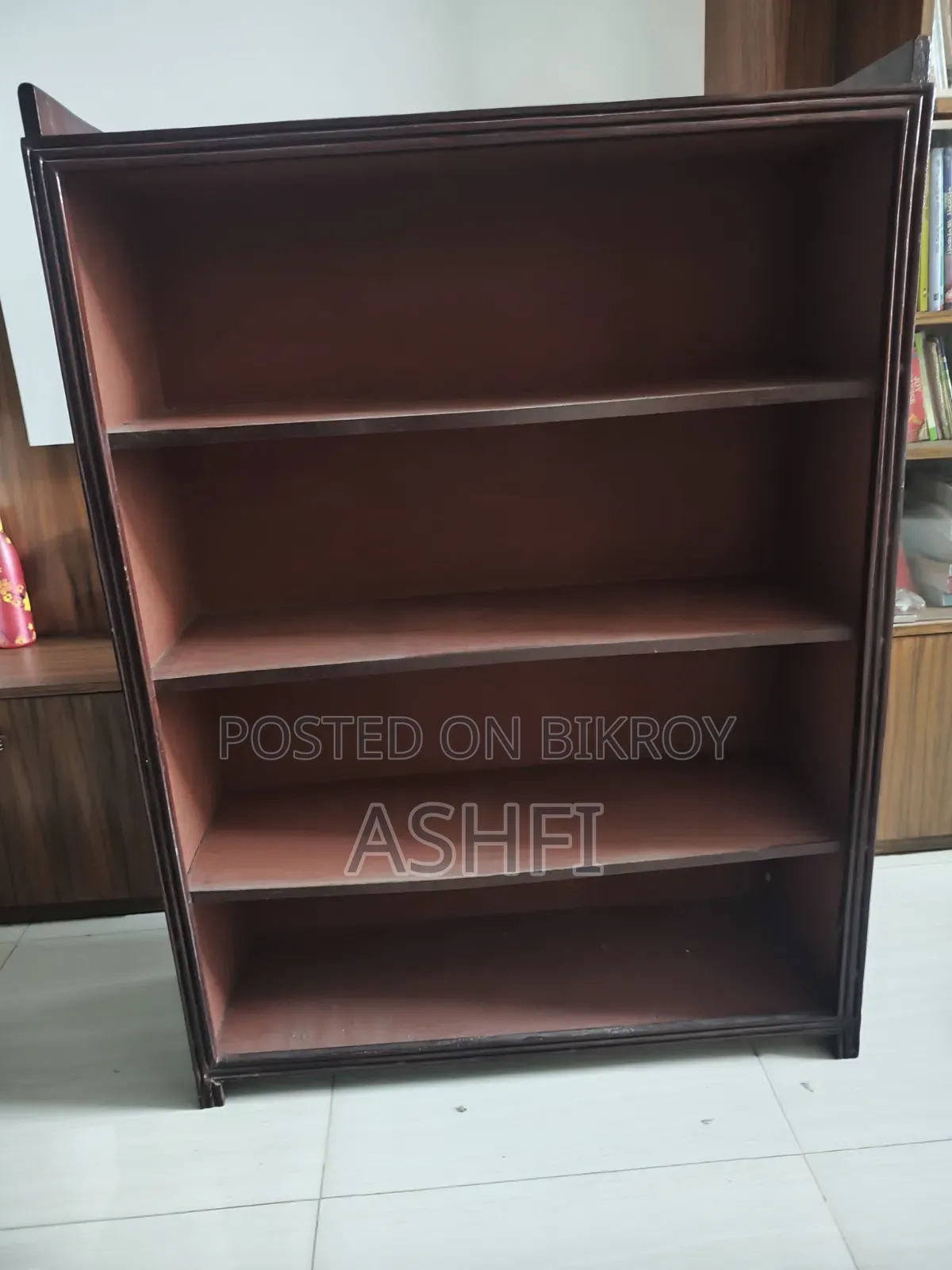 বুক শেলফ
