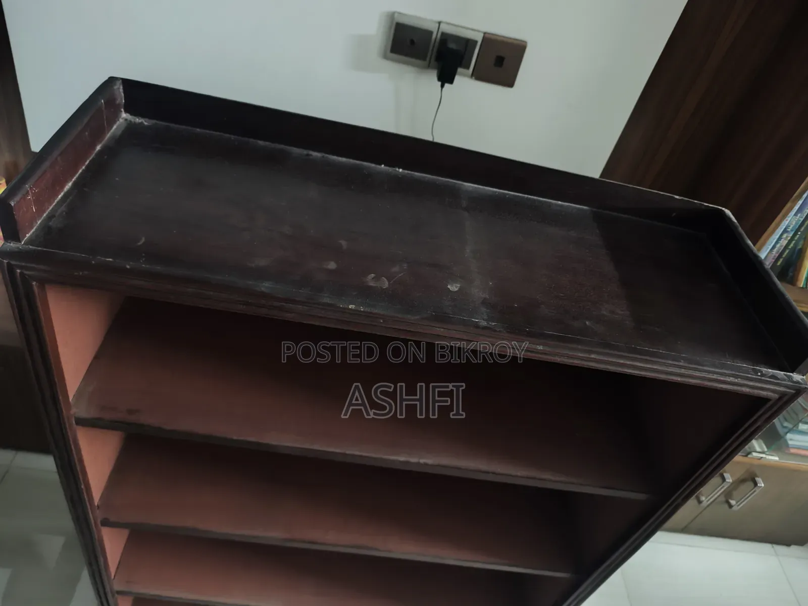 বুক শেলফ