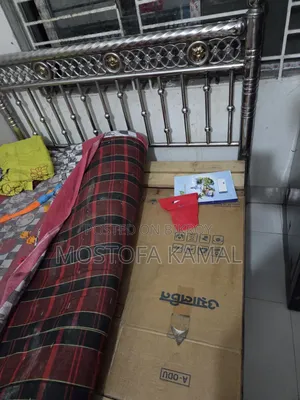 Steel Bed 5/7 Feet Good Condition
