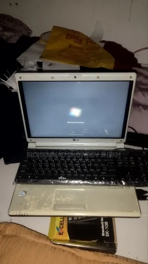 Laptop LG 2gb HDD 128gb