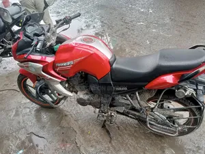 ইয়ামাহা এফজেড ২০১০ রেড