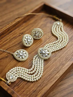 কুন্দন চোকার সেট