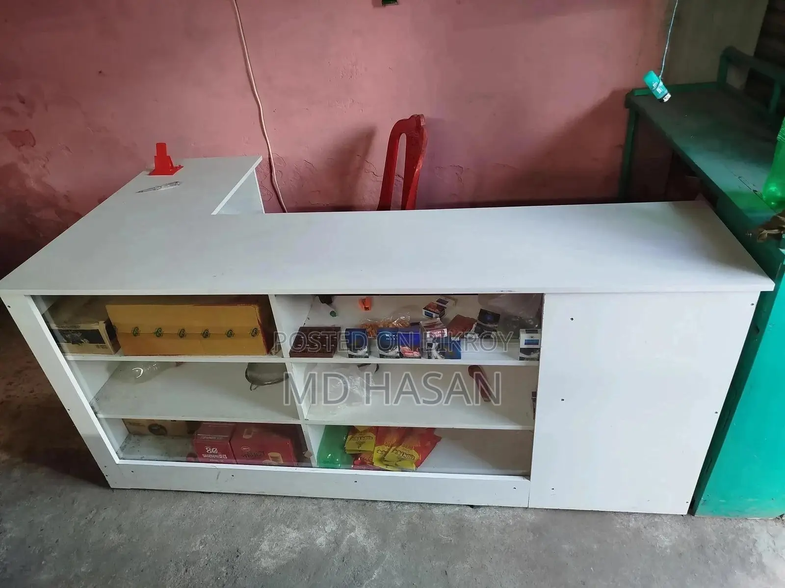বিক্রির জন্য ক্যাশ কাউন্টার