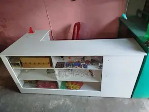 বিক্রির জন্য ক্যাশ কাউন্টার