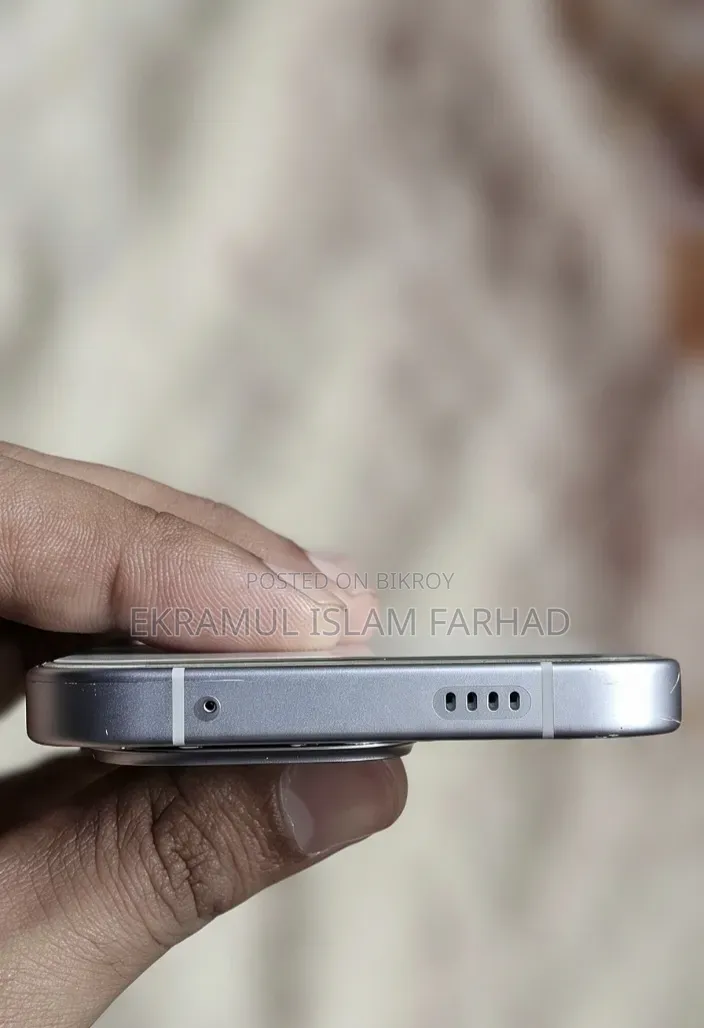 নিউ আইকিউও ১১ ২৫৬ জিবি হোয়াইট