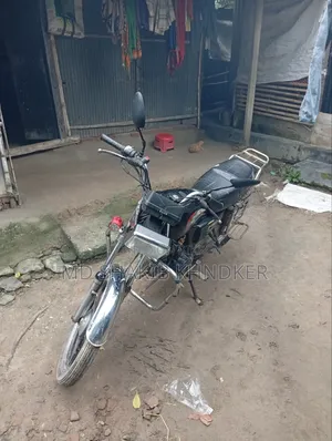 রানার এফ১০০ - ৬এ ২০১৬ কালো