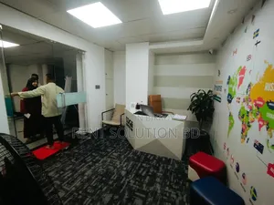 ৫০০ বর্গফুট সম্পূর্ণ বাণিজ্যিক স্থান