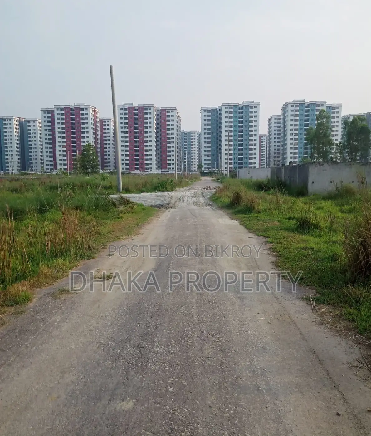 60ft Road 5 Katha Park North at Sector-16/C