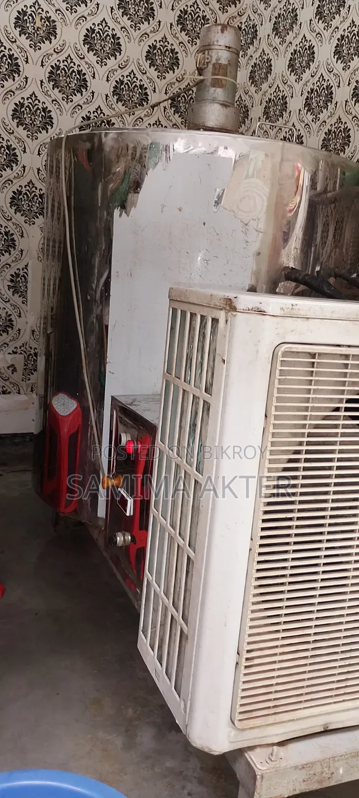 দুধ ও মাঠা ঠান্ডা রাখার কুলিং চিলার ও ভ্যান গাড়ি বিক্রয় করা হবে