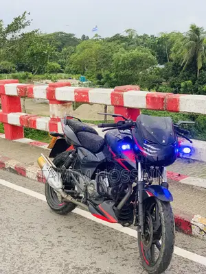 বাজাজ পালসার ১৫০ ২০২২ কালো