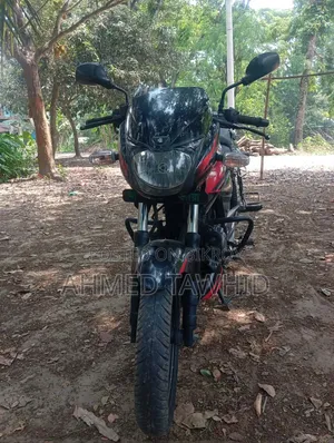 বাজাজ পালসার ১৫০ ২০২১ ব্ল্যাক
