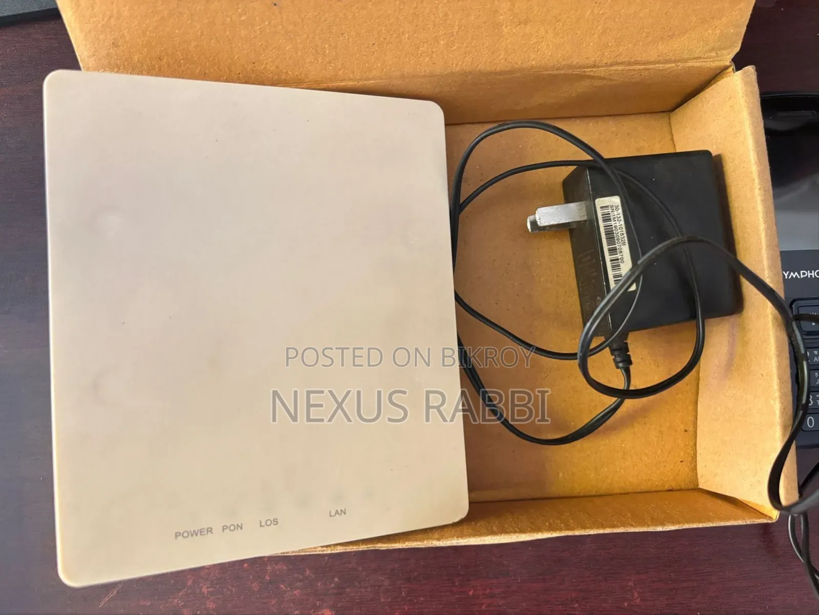 Huawei অনু (ONU) - সাথে অরিজিনাল চার্জার ও বক্স আছে