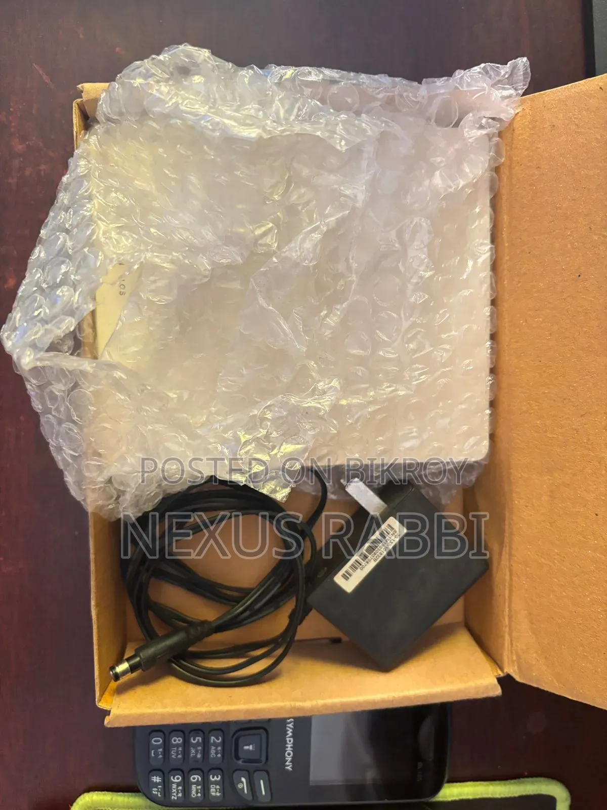 Huawei অনু (ONU) - সাথে অরিজিনাল চার্জার ও বক্স আছে