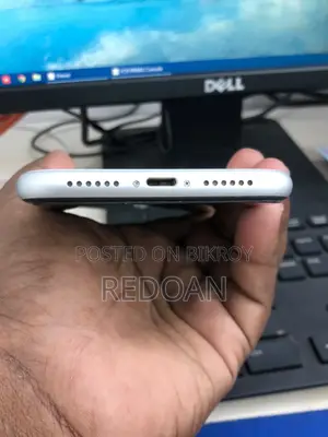Apple iPhone XR 128 GB White