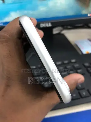 Apple iPhone XR 128 GB White