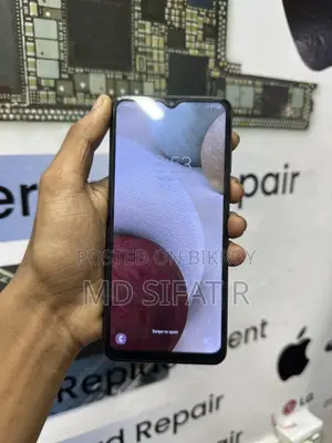 স্যামসাং গ্যালাক্সি এ১২ ৬৪ জিবি কালো