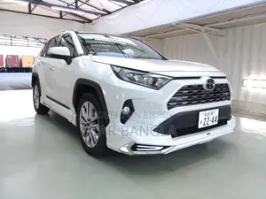 Toyota RAV4 2022 Pearl