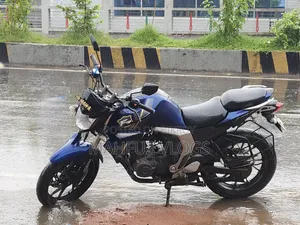 ইয়ামাহা এফজেড ২০১৮ ব্লু