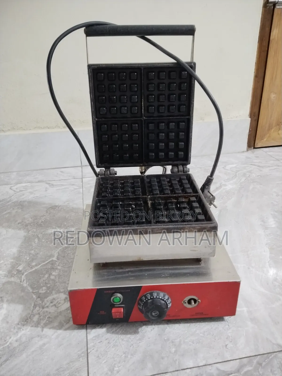 Waffle Machine