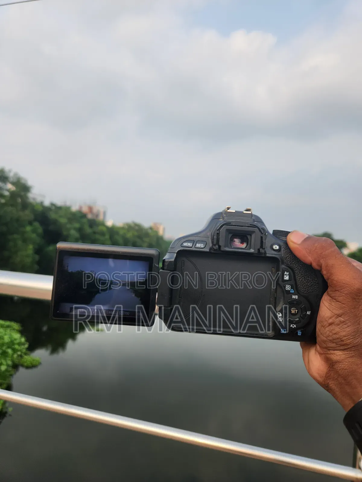 DSLR 600D with 18-55mm Lens