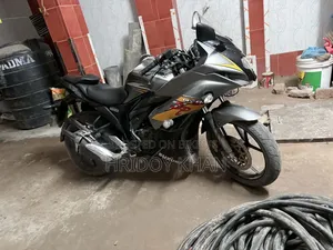 সুজুকি জিক্সার ২০১৯ গ্রে