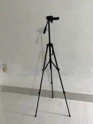 Digipod TR-452 Camera Tripod With Bag and Mobile Mount
