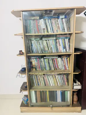 বুক শেলফ