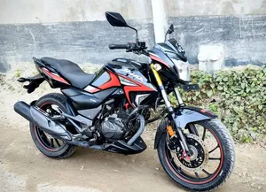 হিরো হিরো হাঙ্ক ১৫০আর ডুয়াল ডিস্ক এবিএস ২০২৫ ব্ল্যাক