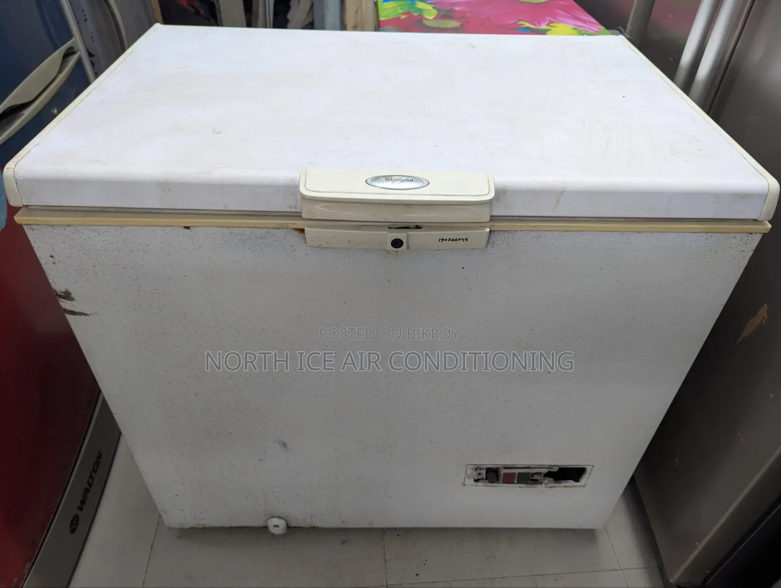 হুইরপুল ডিপ ফ্রিজ ৩০০ লিটার