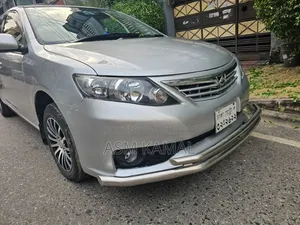 টয়োটা অ্যালিয়ন ২০১২ সিলভার