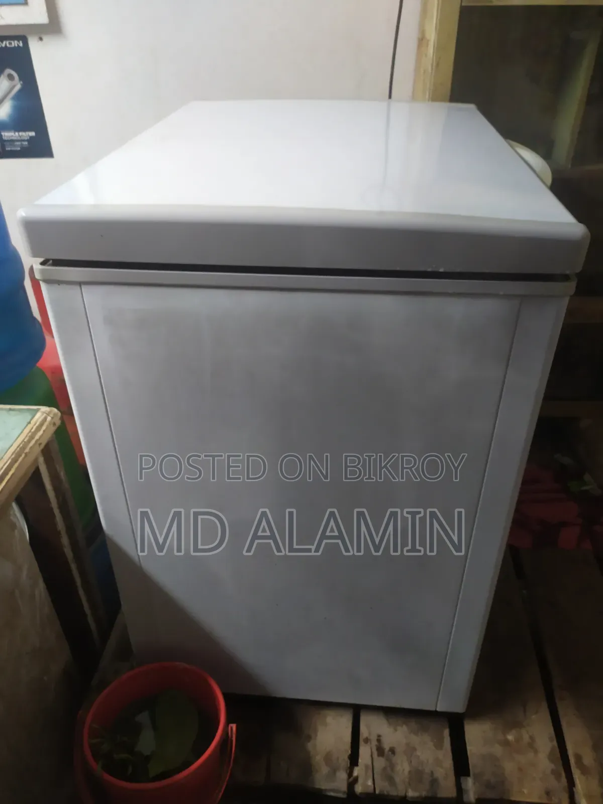 Singer Deep Fridge