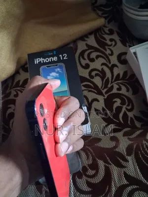 Apple iPhone 12 64 GB Red