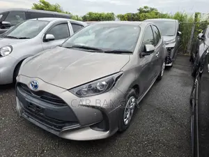 Toyota Yaris 2021 Gray