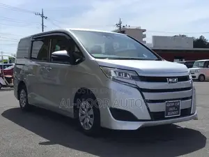 Toyota Noah 2.0 All-Wheel Drive (8 Seater) 2021 Silver