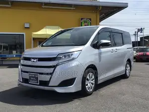 Toyota Noah 2.0 All-Wheel Drive (8 Seater) 2021 Silver